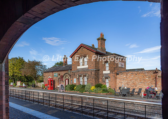 Hadlow Road Station 003